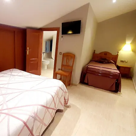 Hostal Rural Casa Castro 3*