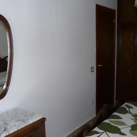 Hostal Rural Casa Castro Alberuela de la Liena