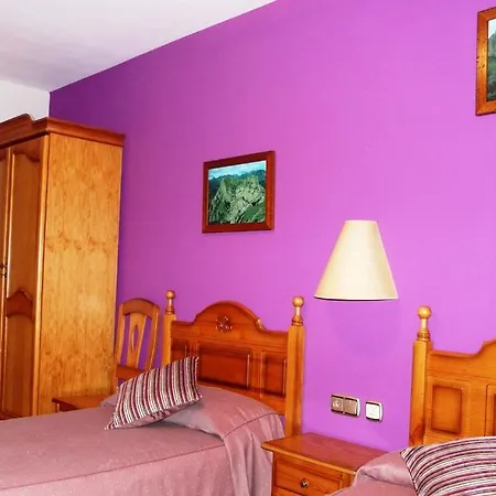 Hostal Rural Casa Castro بيت ضيافة 3*